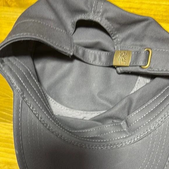 Gray Skull Embroidered Cap - Picture 4 of 4